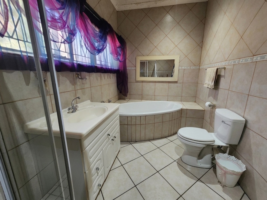 4 Bedroom Property for Sale in Sasolburg Ext 4 Free State